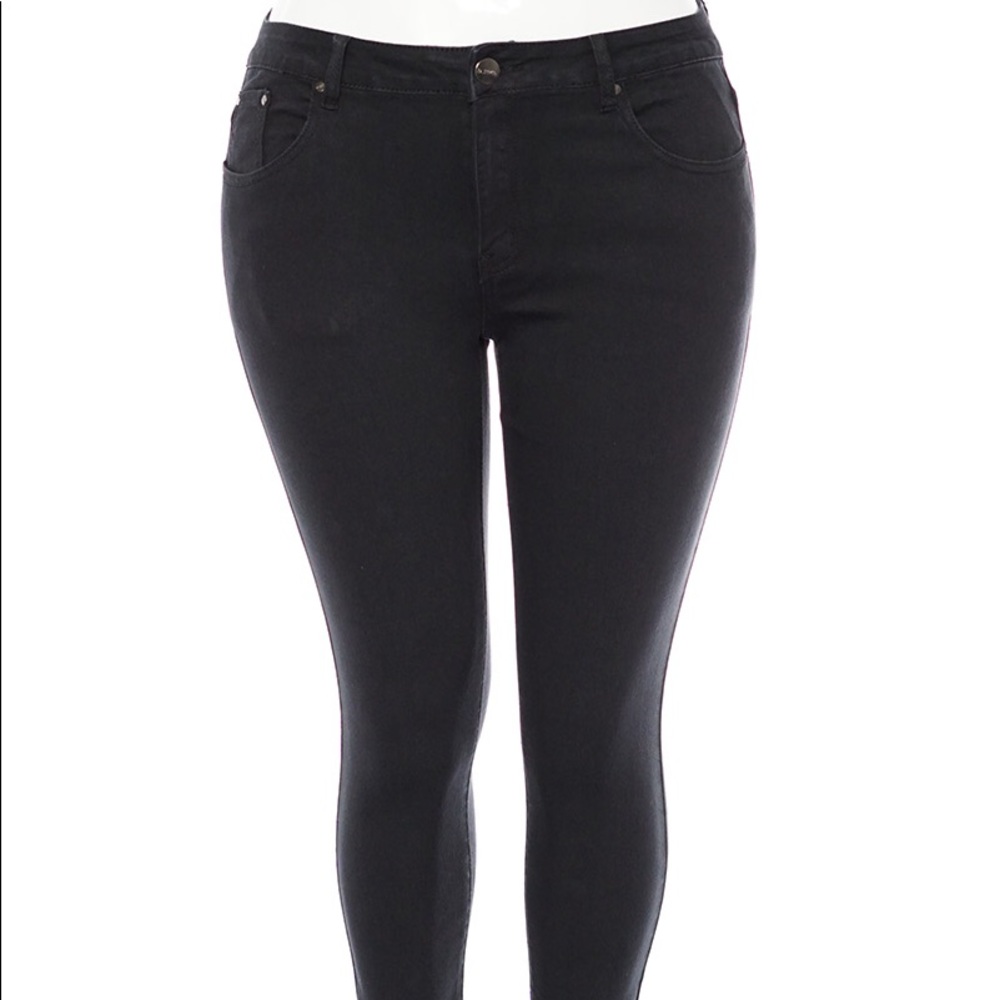 Women’s stretch black jeans